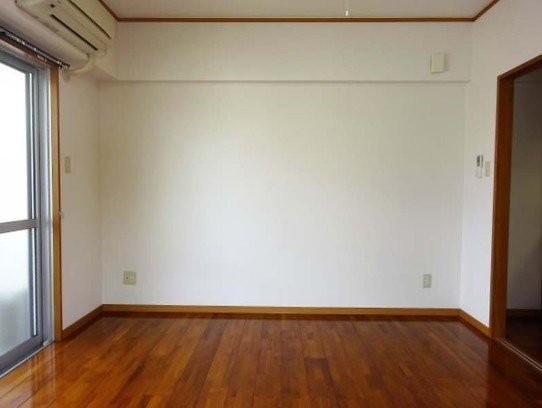 リリパトラ壺屋の内装