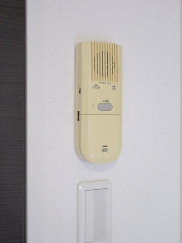アムールふれあいの丘のセキュリティ|インターホン　※別号室の参考写真です(現況優先・仕様違いの場合あり)