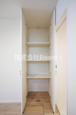 【収納】 | ＡＳＴＯＲＩＡ三国ケ丘・旭化成ヘーベルメゾンHEBEL HAUS | 便利な収納スペースです