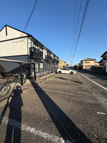 サニーヒルズ清水の駐車場