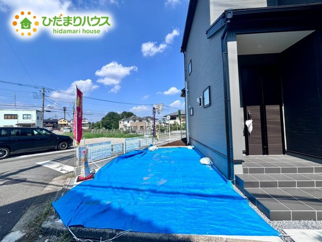上尾市瓦葺　新築戸建　リーブル01の駐車場