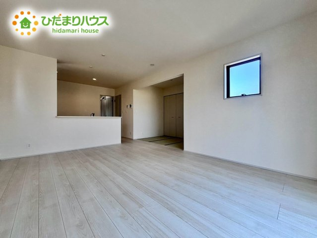 上尾市瓦葺　新築戸建　リーブル01の居間・リビング|LDK：16帖
