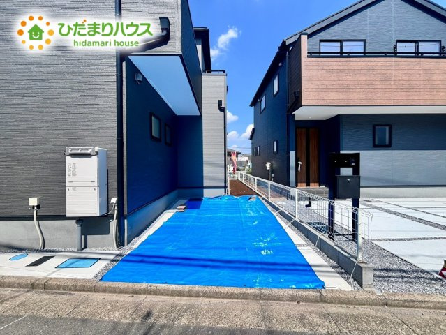 上尾市瓦葺　新築戸建　リーブル01の駐車場