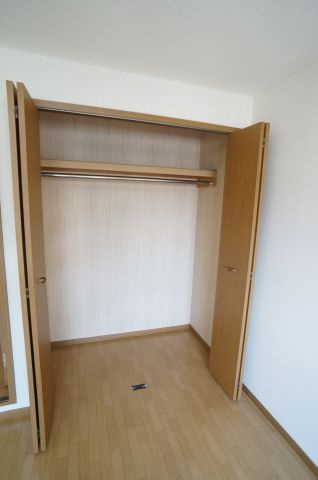 エクセレント宝塚東の収納|参考、同建物・反転間取りの号室