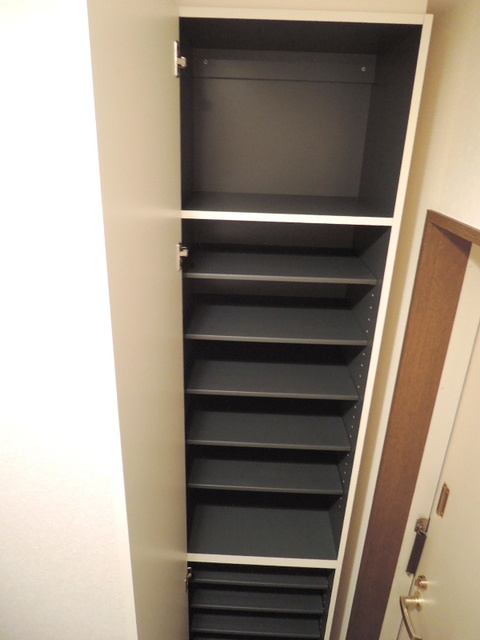 メゾン洪の玄関|★シューズＢＯＸ★