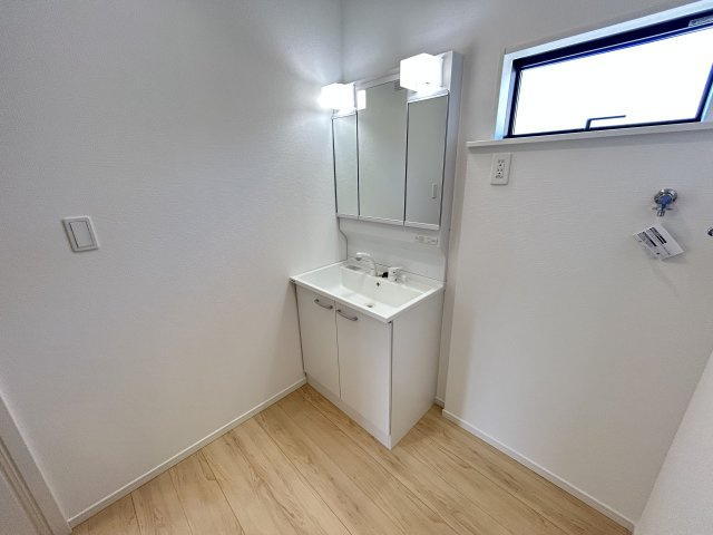阿南市才見町建売第1②の洗面所