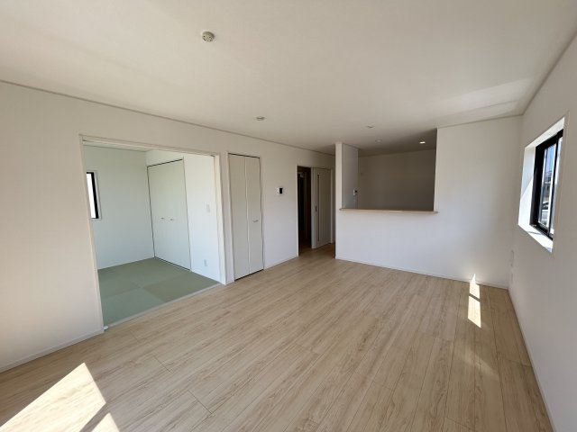阿南市才見町建売第1②の居間・リビング