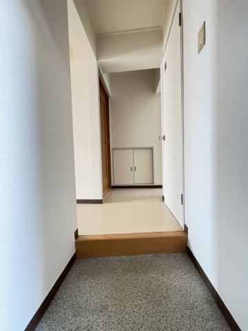 熊野マンションの玄関