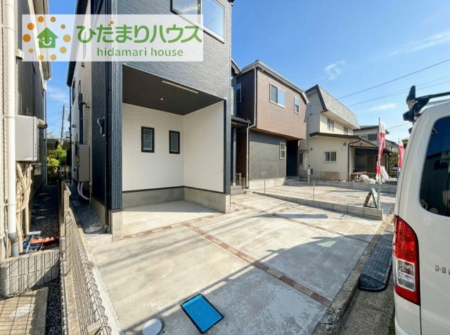 【前面道路含む現地写真】 | 我孫子市第3若松　新築戸建　2号棟 | マイホームなら駐車場代がかかりません！しかも、自宅の駐車場で洗車ができます！今までコイン洗車に行っていた手間も省けて、節約にもつながります(^^♪
