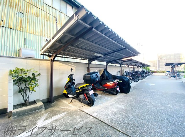 【その他共用部分】 | 三国本町スカイハイツ | バイク置場