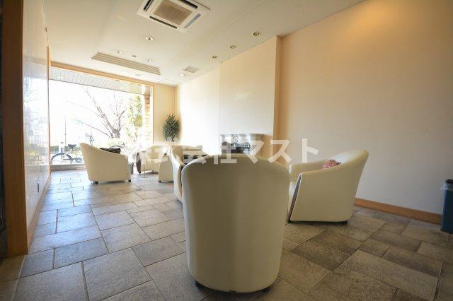 フレンシアノイエ難波南（旧グランシス難波南）のロビー