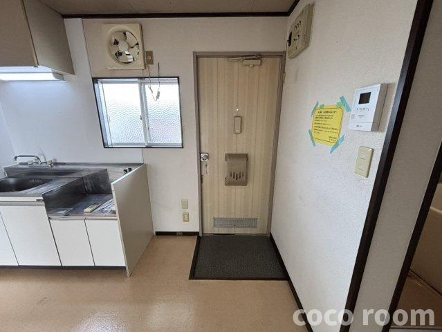 高洲南ハイツの玄関