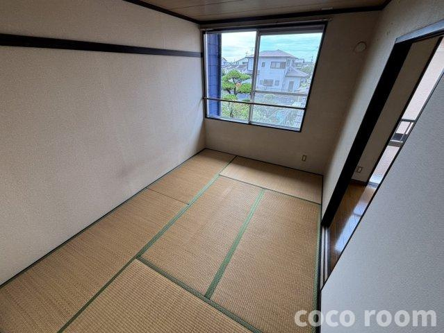高洲南ハイツの和室