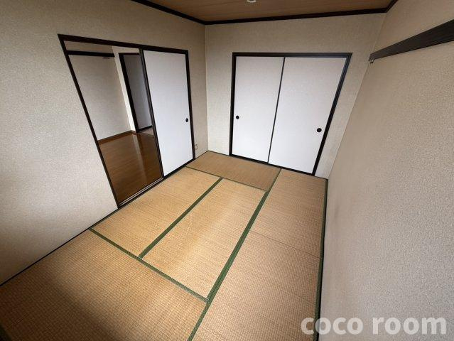 高洲南ハイツの和室
