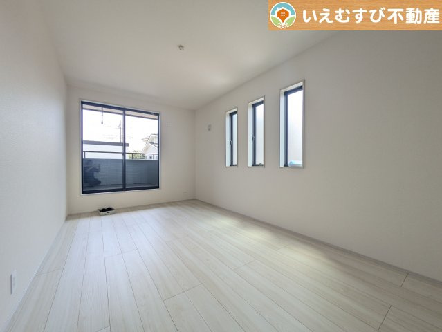 Livele Garden.S　大泉第6仙石の洋室|ナチュラルな色合いが落ち着くお部屋
シンプルな内装のお部屋なので自分でコーディネートしても楽しそうですね♪