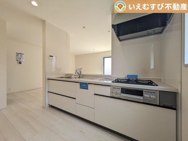 Livele Garden.S　大泉第6仙石のキッチン|機能性収納性に溢れるキッチン
収納もたっぷり付いていてすっきり片付く！毎日楽しくお料理が出来そうです！