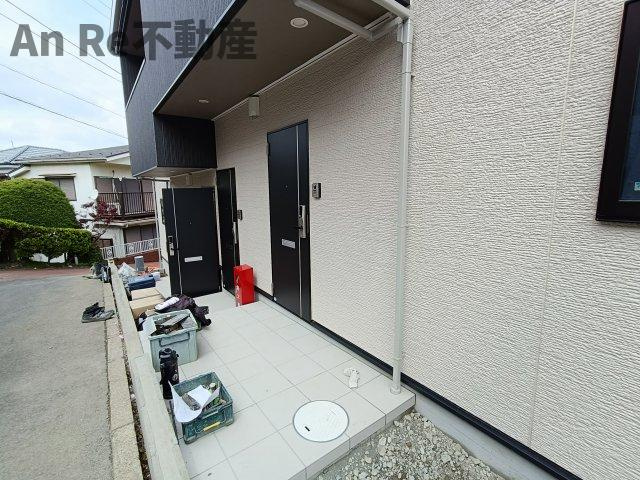 川口市桜町３丁目のアパートのロビー