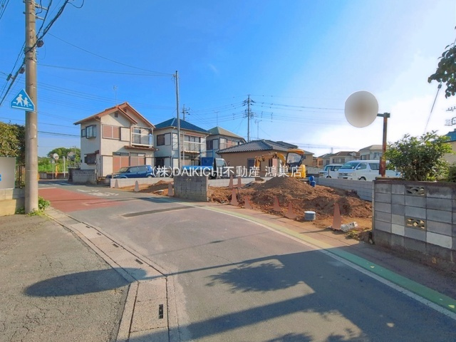 【前面道路含む現地写真】 | 桶川市上日出谷10期　GRAFARE PRESENTS　新築戸建　全2棟　1号棟