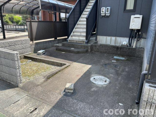 フィオーレＳの駐車場