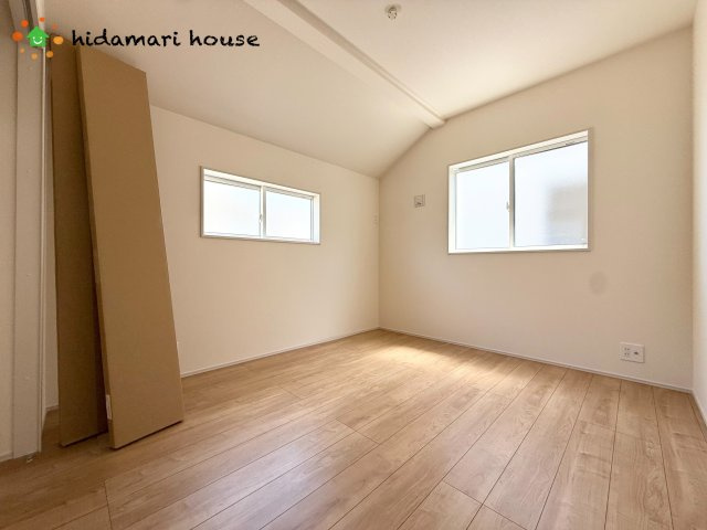 桶川市坂田　新築戸建　ブルーミング02の子供部屋|2階子供室：5帖