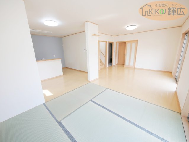 加古川市東神吉町西井ノ口　中古戸建の和室