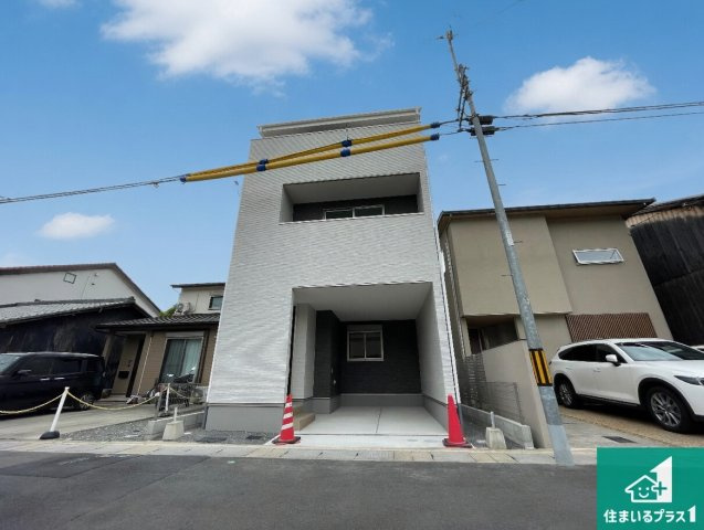 ★1(土)2(日)現地見学可能！★京都市右京区嵯峨伊勢ノ上町　第1期　新築一戸建ての外観|安心の10年保証！外観を美しく保ち、雨水で汚れを落とします！気になることがありましたら、お気軽にお問い合わせください！