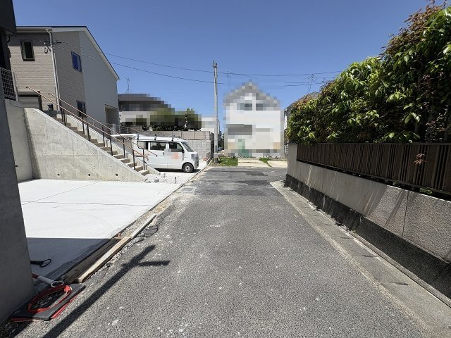 【その他】 | 福岡市南区若久6丁目25-1期　2号棟（全4棟）【仲介手数料無料・0円】 | 現地写真。前面道路です。