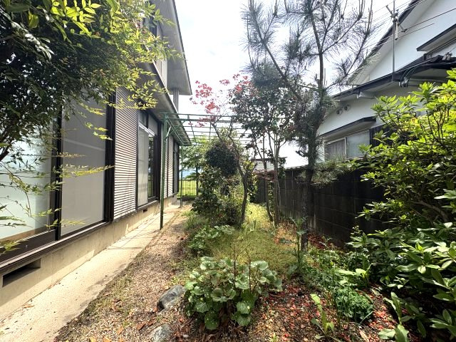 磯城郡田原本町大字八尾の庭|家庭菜園も楽しめるお庭です