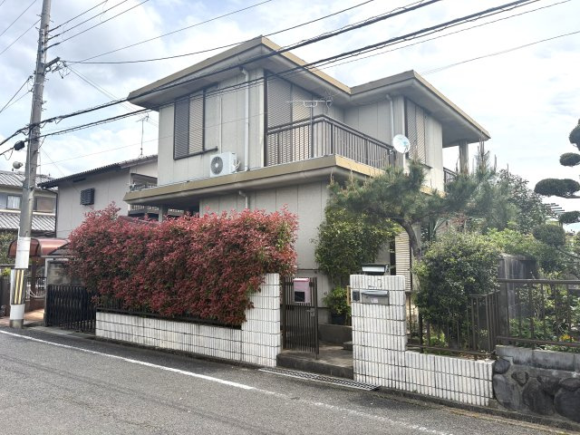 磯城郡田原本町大字八尾の外観|前面道路も広く駐車しやすいです
