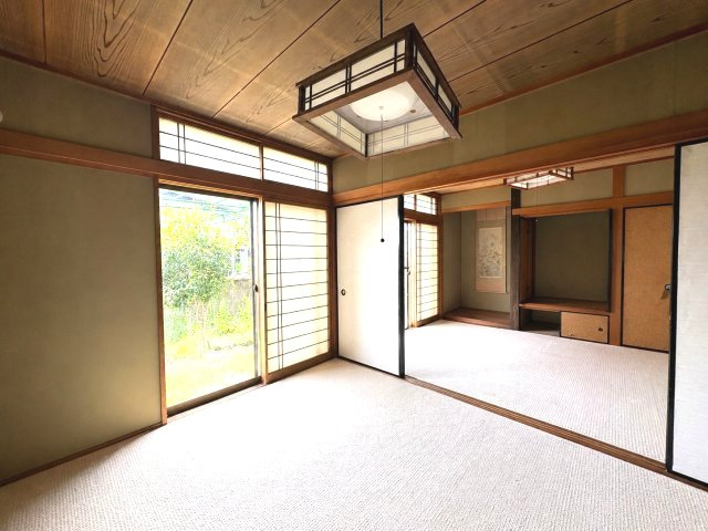 磯城郡田原本町大字八尾の和室|続き間和室で広々６帖＋６帖！来客にも便利なゆとり空間　※一部AI加工により家具を削除しています