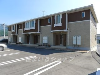 アンリアンの外観|玄関側の外観です