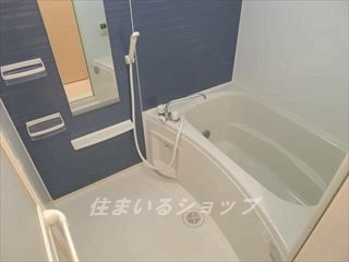 アンリアンの浴室|追い焚き・浴室暖房乾燥機・窓あり