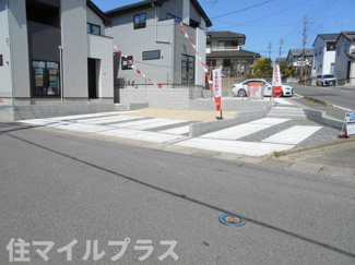 【駐車場】 | 郡山市富田町丸山新築一戸建て2棟 | 駐車場があるので、車を買う予定の方も安心です