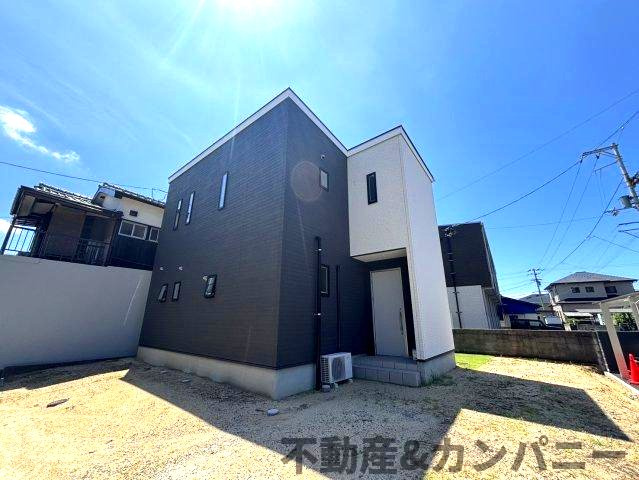 南吉田町の中古のおうち　松山市南吉田町中古戸建の外観|落ち着いた雰囲気の外観です