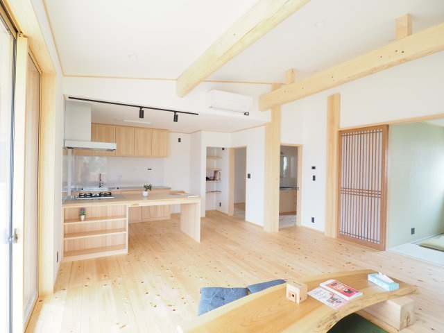 【居間・リビング】 | タカハシホーム　蓬莱町6丁目 | ★内覧予約でブランド米2kg★
