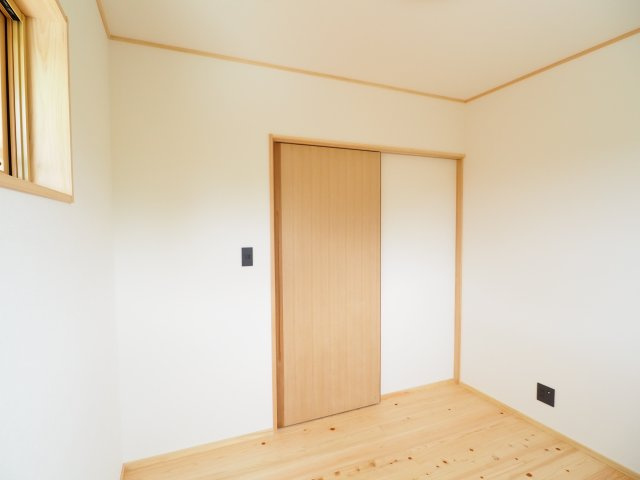 【洋室】 | タカハシホーム　蓬莱町6丁目 | ★内覧予約でブランド米2kg★