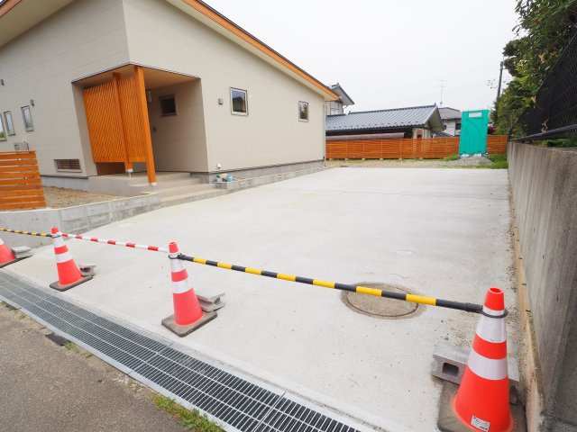 【駐車場】 | タカハシホーム　蓬莱町6丁目 | ★内覧予約でブランド米2kg★