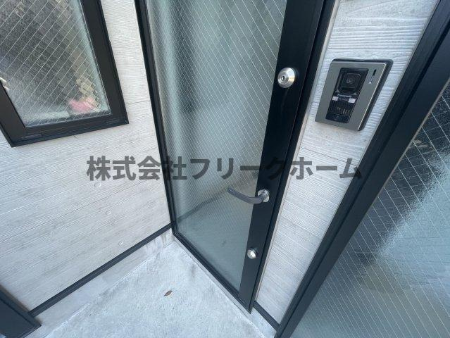 武蔵野市吉祥寺北町４丁目のアパートの玄関