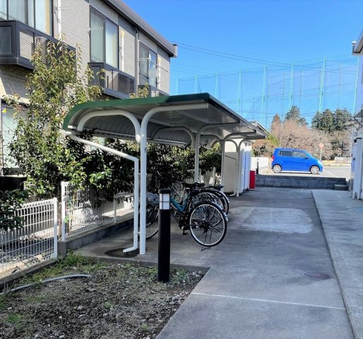 レオパレスティエラのその他|屋根付き駐輪場完備