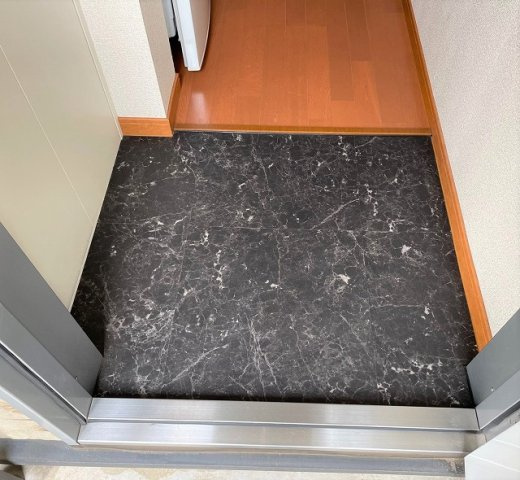 レオパレスエクレールⅡの玄関