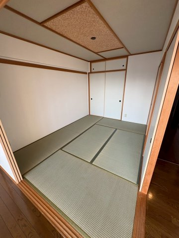 ライオンズマンション三好ヶ丘の和室