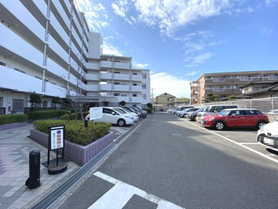 【駐車場】 | 狭山パーク・ホームズ | 使いやすい振り分け配置の３ＬＤＫファミリータイプ♪資料請求だけでもお気軽にお問い合わせ下さい！