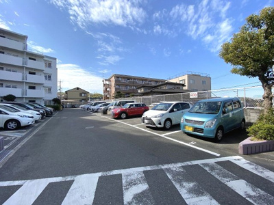 【駐車場】 | 狭山パーク・ホームズ | ユニットバス交換！キレイなお風呂で一日の疲れをゆっくり癒やしてください♪