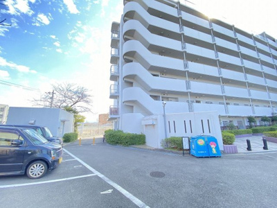 【外観】 | 狭山パーク・ホームズ | 【クロス全室張り替えます】綺麗な壁紙で部屋が明るく見えて気持ちも明るくなりますね♪