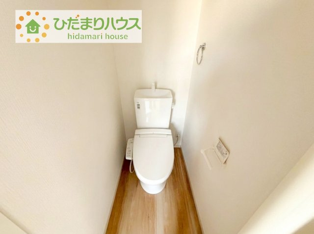 【トイレ】 | 阿見町実穀55期　新築戸建 | 1・2階にトイレあり。階段を降りなくてもいいので、高齢者の方も優しい☆彡