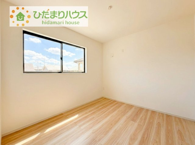 【洋室】 | 阿見町実穀55期　新築戸建 | 夏場に心地良いひんやり感はフローリングならでは☆彡