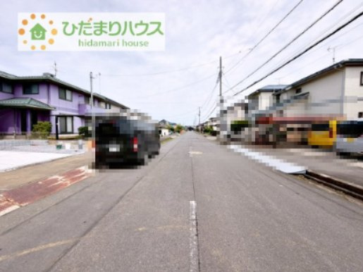 【前面道路含む現地写真】 | 阿見町実穀55期　新築戸建 | たっぷりの陽光と心地よい風が舞い込む住まい♪