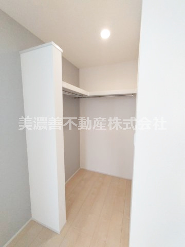 ６６８９０　岐阜市西川手新築戸建の収納|2階南西洋室