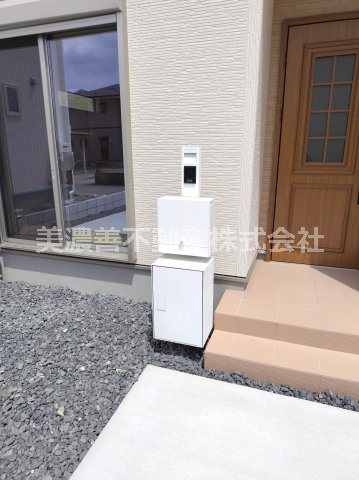 ６６８９０　岐阜市西川手新築戸建の設備|宅配ボックス有
