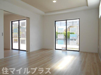 【居間・リビング】 | 郡山市富田町丸山新築一戸建て2棟 | ゆったりとした居間です